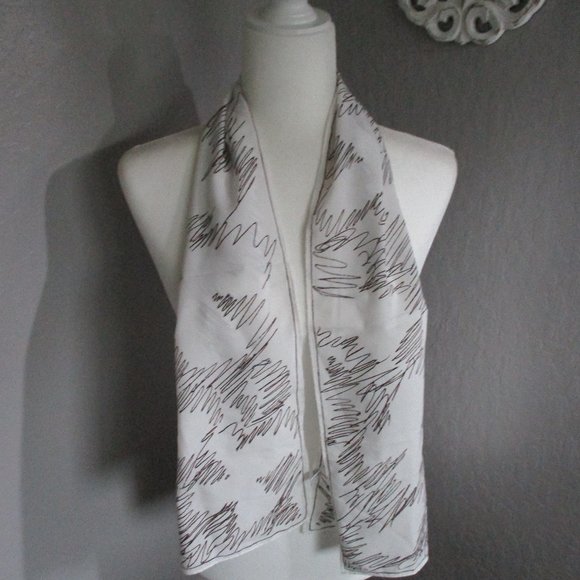 1960s MCM white & chocolate Vera Neumann scarf - Picture 1 of 8